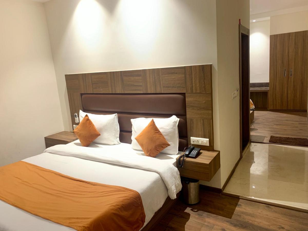 Rudrapur Hotel Amber מראה חיצוני תמונה