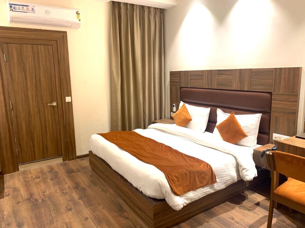 Rudrapur Hotel Amber מראה חיצוני תמונה